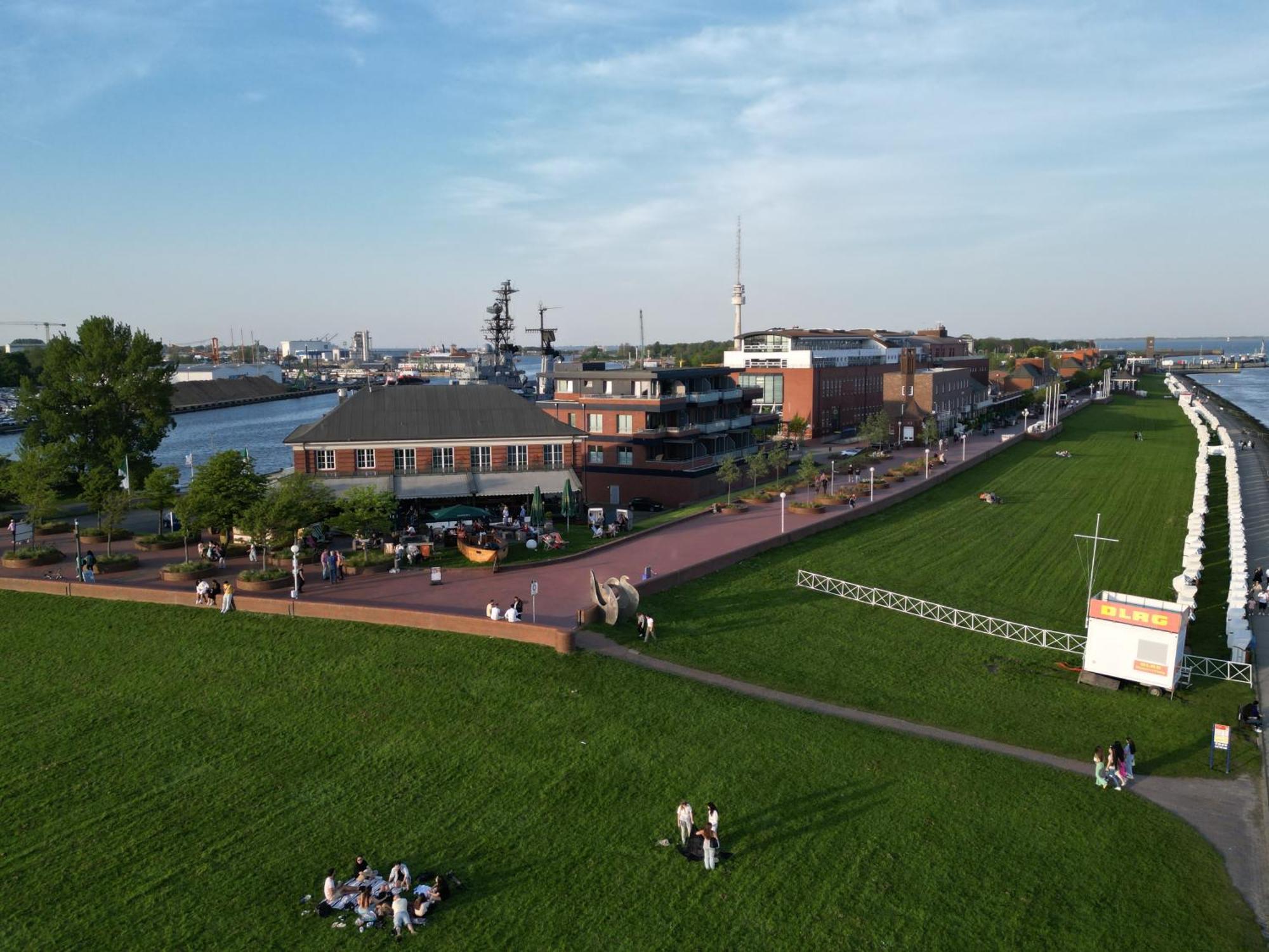 Strand-Apartment, Strandkorb, Meeresrauschen, Parkplatz فيلهلمسهافن المظهر الخارجي الصورة